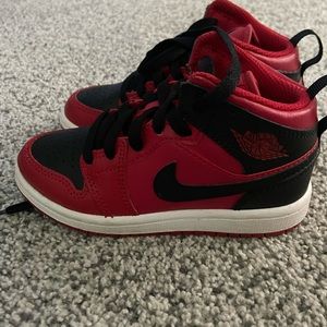 Nike Jordan 1 Mid Reverse Bred Pre School 640734-660 size 11c